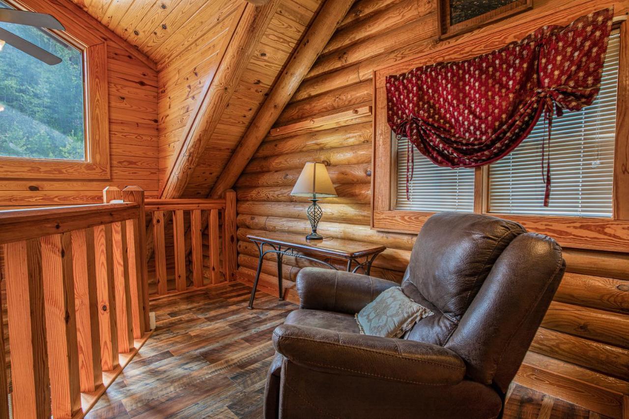 Great Wolf Cabin In Pigeon Forge! Villa Exterior photo